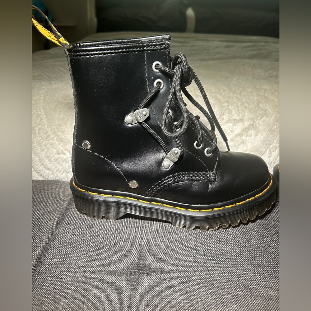 Dr. Martens 1460s Unisex Black Boots - Picture 3 of 7